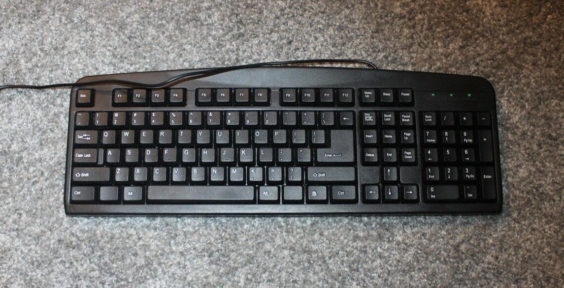 iMicro KB-US919EB 107-Key USB Wired Keyboard - In great condition tested & works
