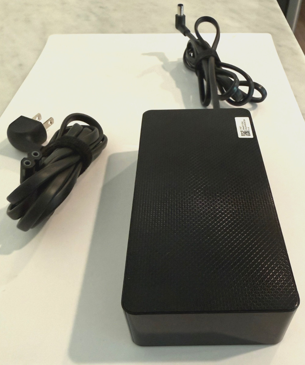 Genuine Samsung Odyssey G7 Gaming Monitor AC Adapter Power Supply 24V 140W
