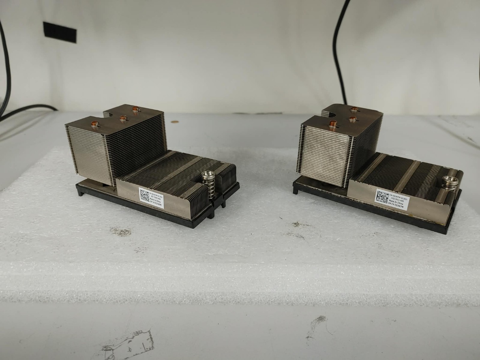 lot of 2 Dell 5JW7M PowerEdge R720 Server CPU Processor Heatsink