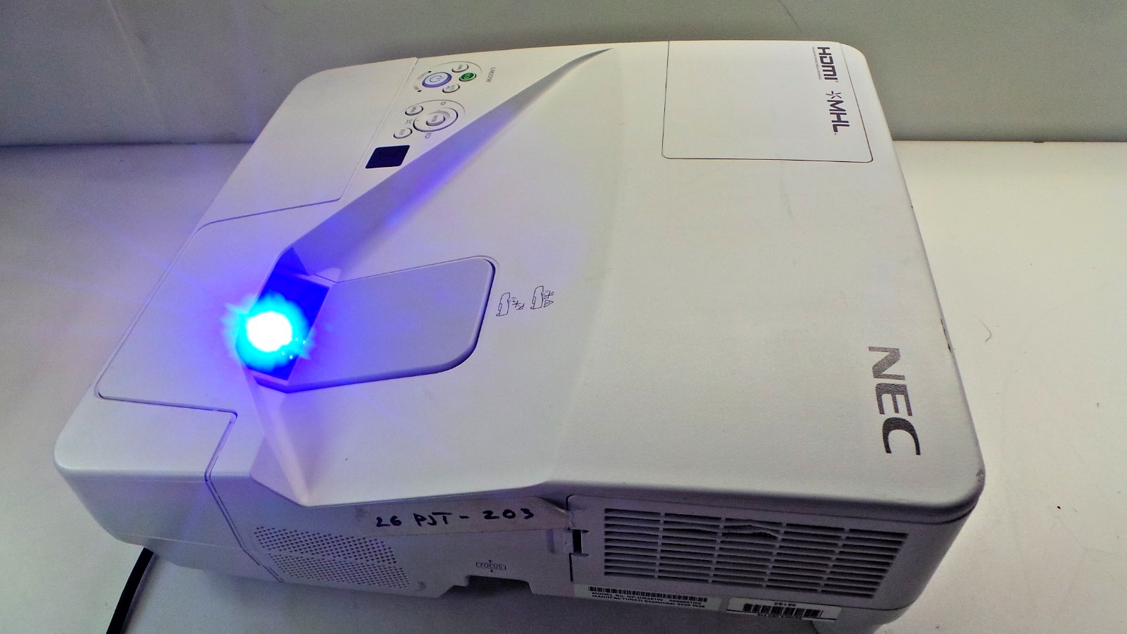 NEC NP-UM351W 3LCD Projector 3500 ANSI Lumens [Lamp Hrs: 326 H] No Remote