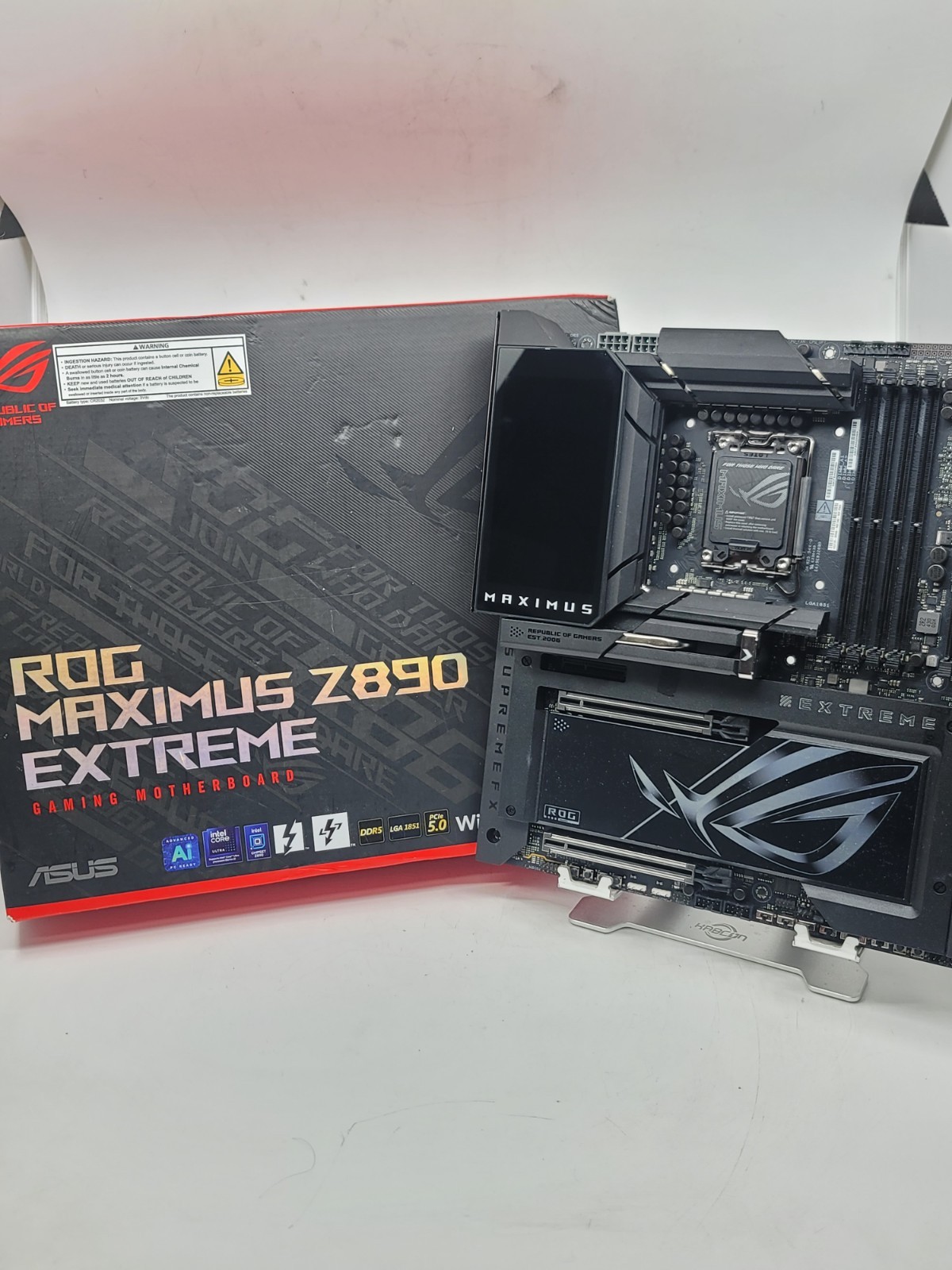 ASUS ROG Maximus Z890 Extreme Intel LGA 1851 DDR5 EATX Motherboard
