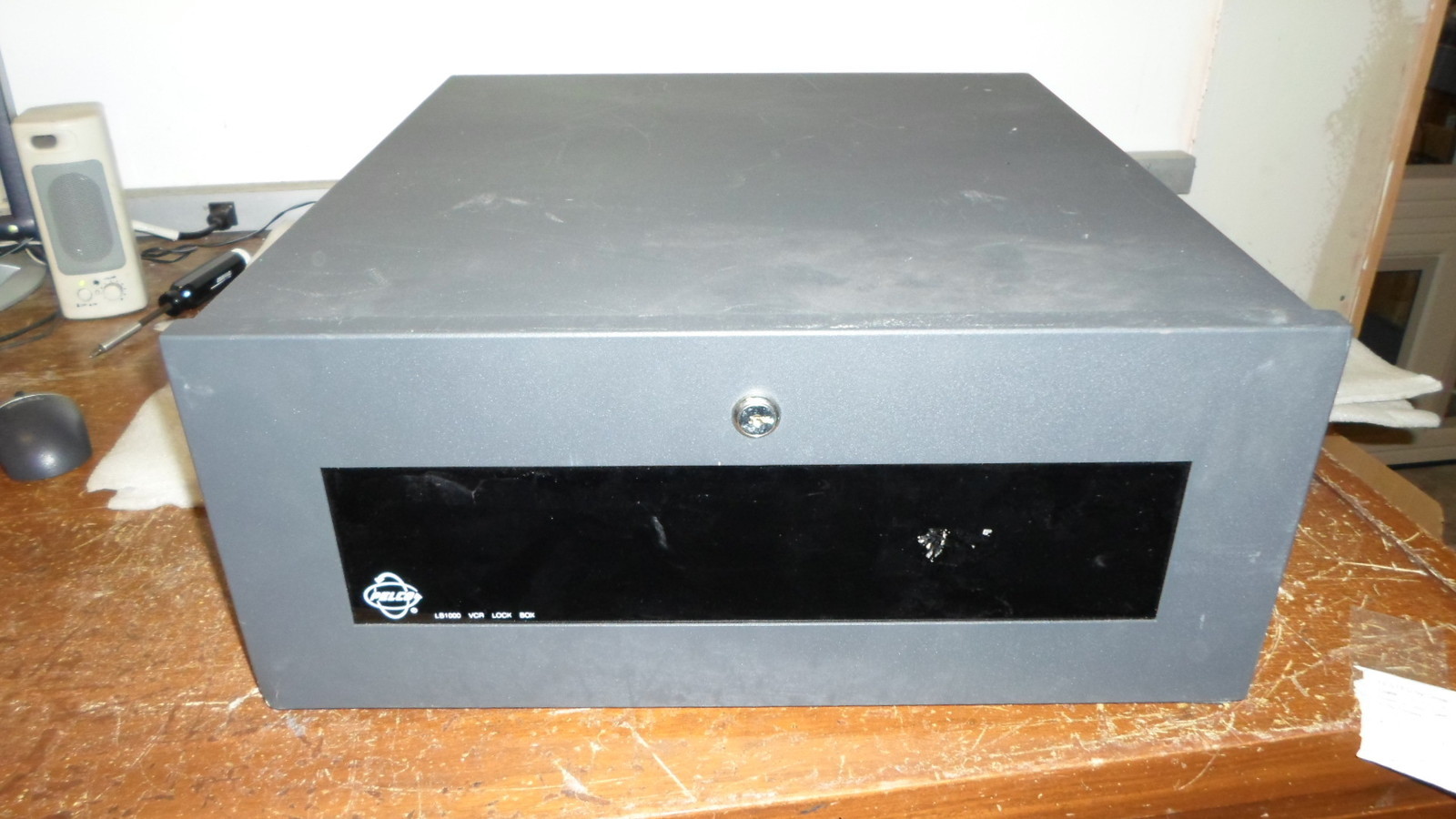 Pelco LB1000 Case Metal Cooling Fan TESTED - NO KEYS