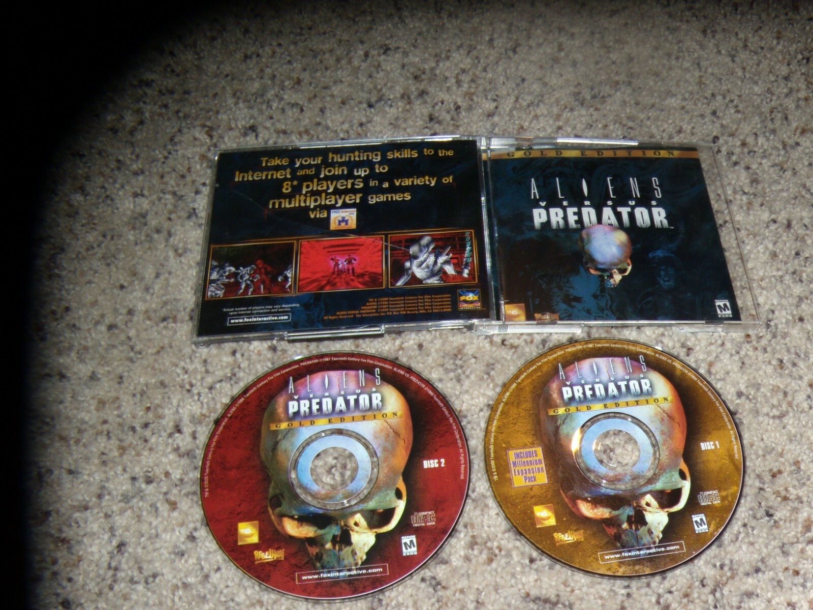 Aliens versus Predator Gold Edition (PC, 2000) Near Mint Game