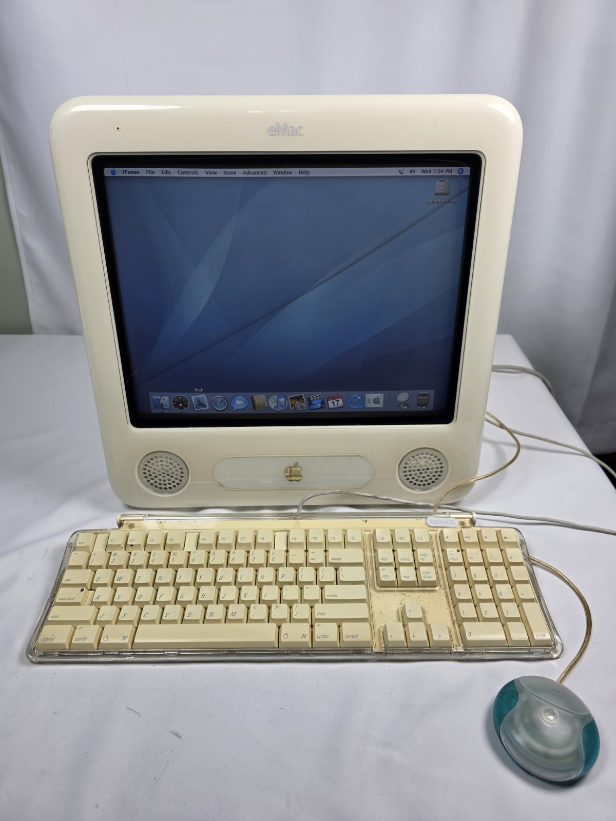 Apple eMac 800MHz PowerPC G4 Tiger 10.4 Vintage CRT All In One Computer iMac
