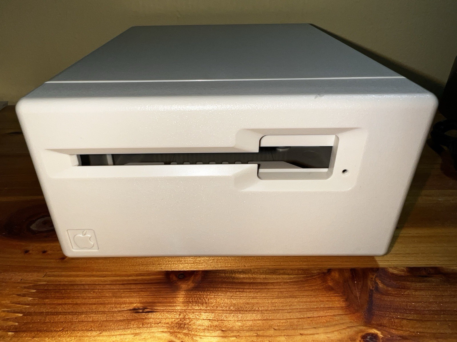 1984 Apple Macintosh Model M0130 EMPTY CASE HOUSING 400K Mac Disk Drive Mac 128K