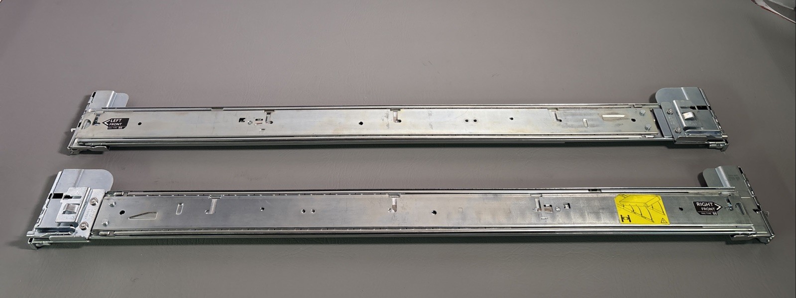Dell PowerEdge 2U Server Sliding Rail Kit 061KCY 0FYK4G / L & R (MID 01078)