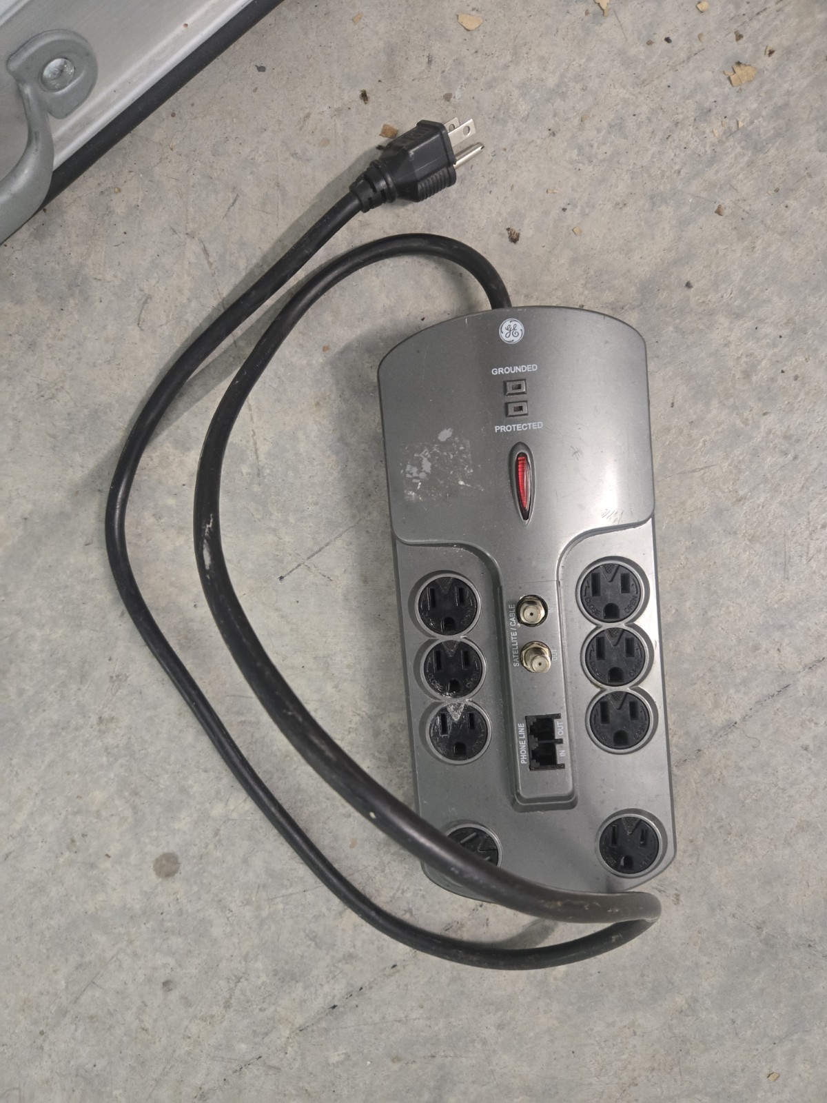 GE Surge Protector 8 Outlets Plus Phone & Satellite Connections