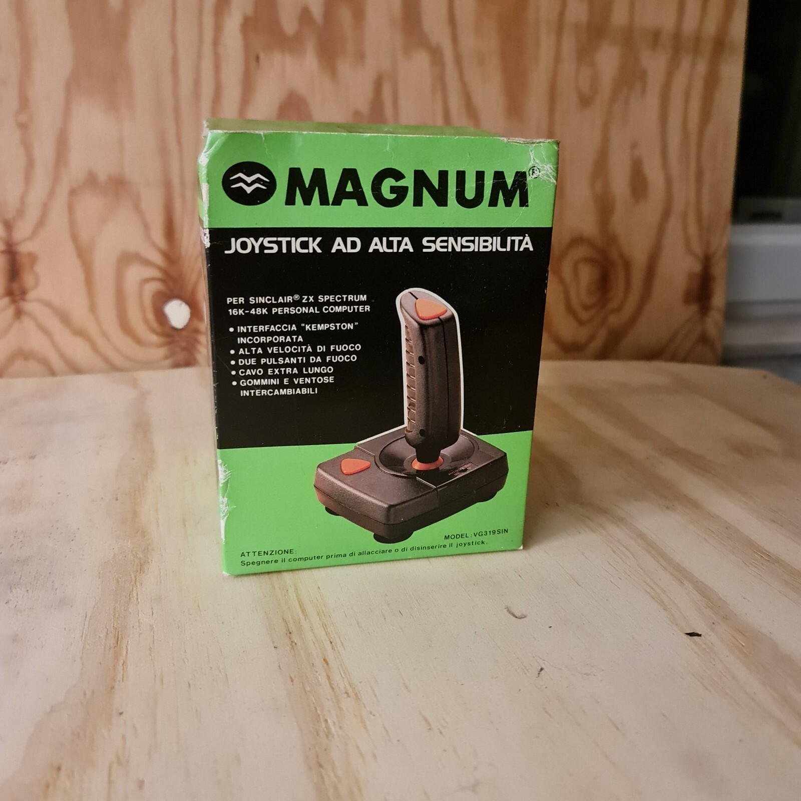 Magnum Spectrum Controler Ultra Rare Green Box Good Condition In Original Box