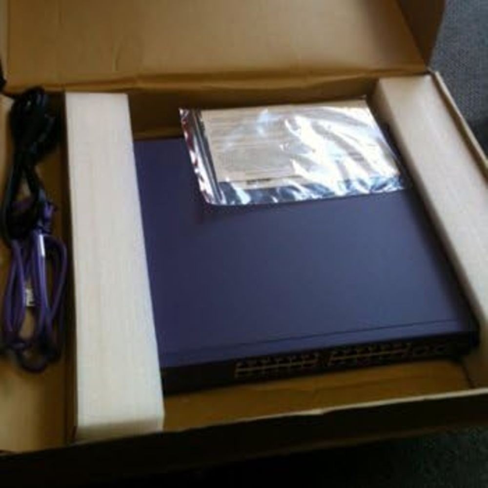 Extreme Networks Summit X150 24 Port Switch 10/100/1000 15201 New