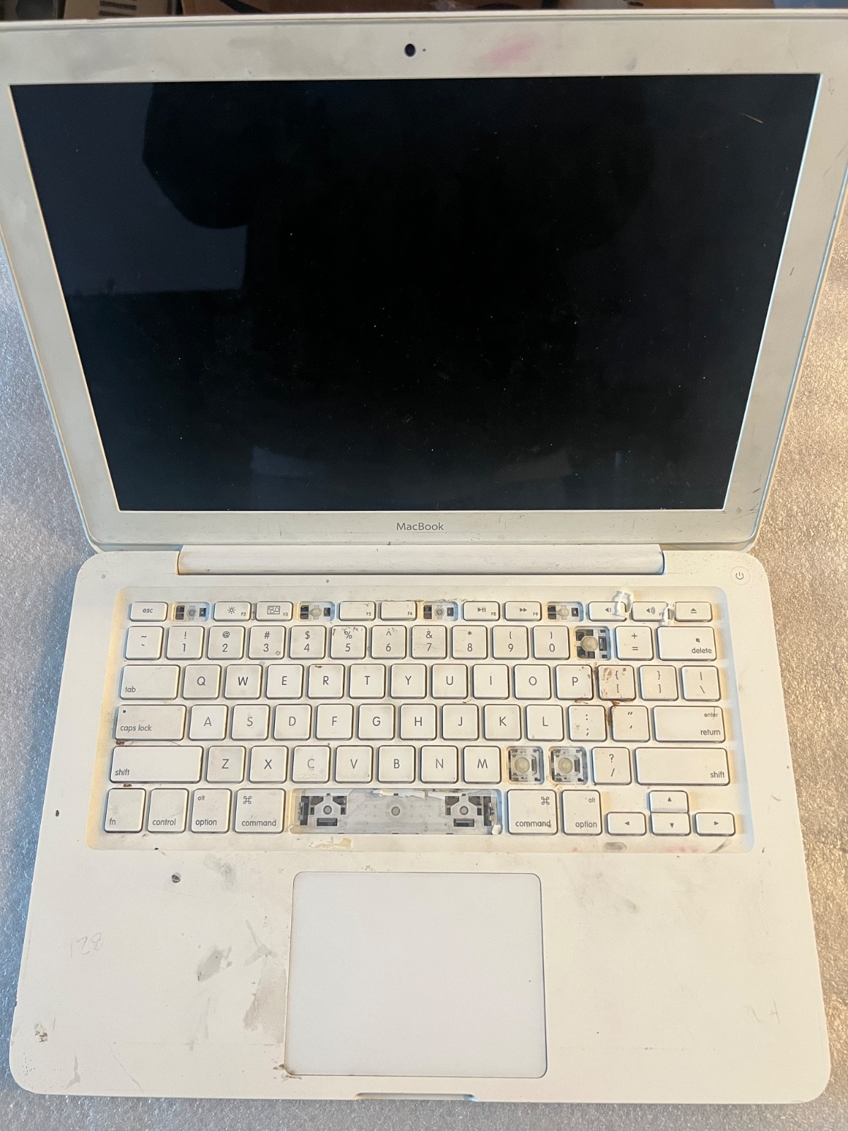 2010 Apple MacBook 13" Core 2 Duo 2.4GHz A1342 Power On - No RAM HDD Battery