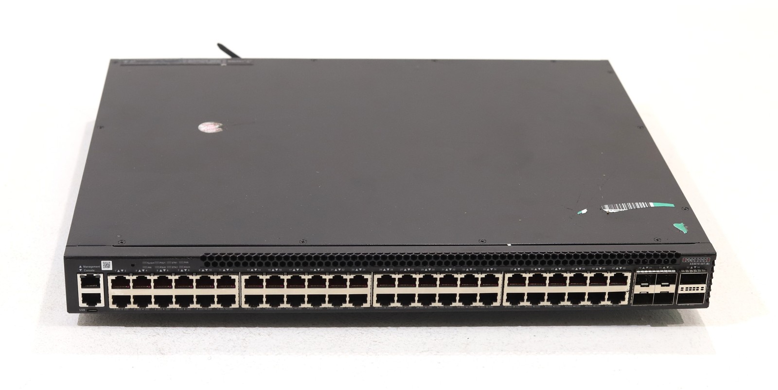 EdgeCore AS4610-54T 48-Port Gigabit 4x10GbE SFP+ Switch P/N: AS4610-54T-O-AC-B