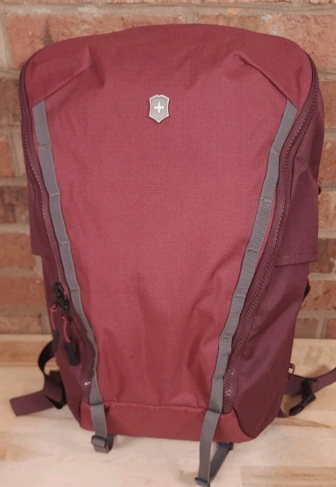 Victorinox Altmont Active Compact 13" Laptop Backpack Burgundy NEW