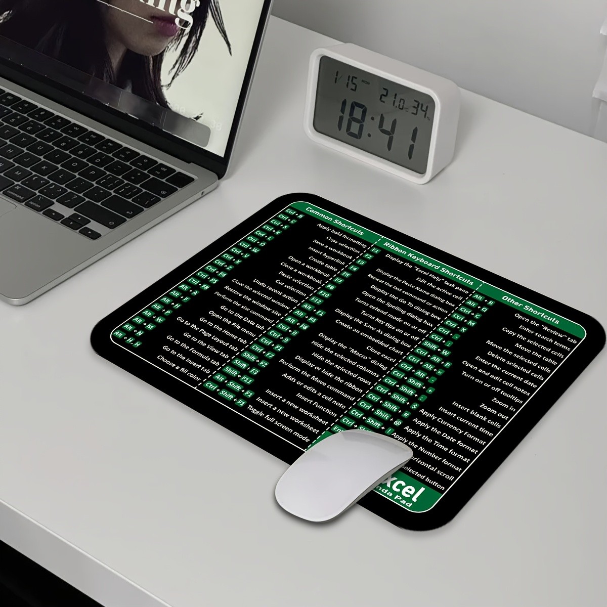 1pc Extended Gaming Mouse Pad And PC Desktop Keyboard Pad - Excel Green Mouse