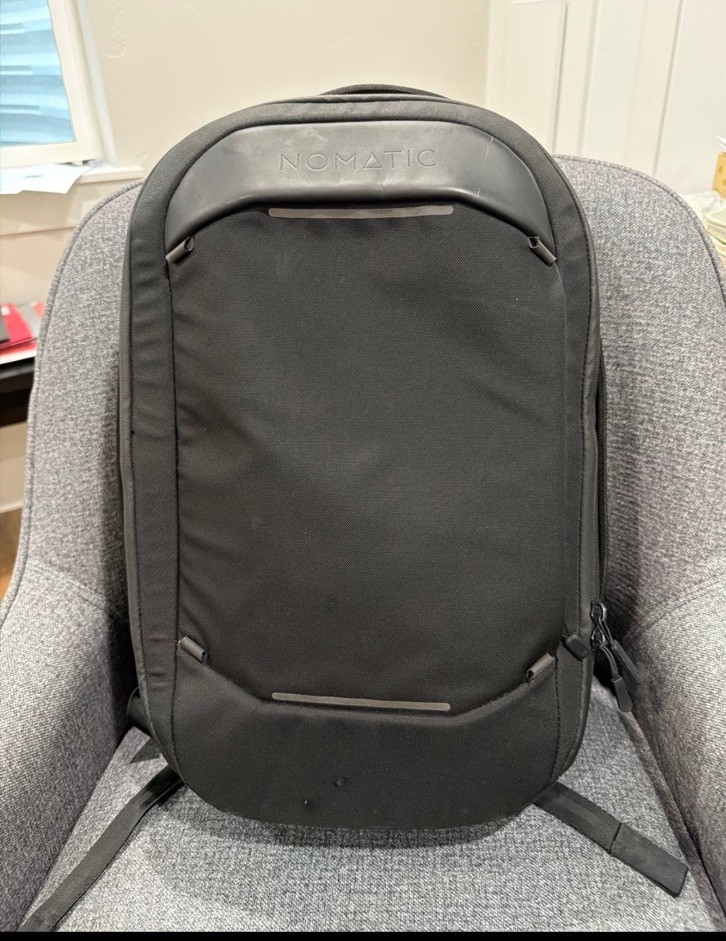 NOMATIC Navigator Lite Expandable 15L-21L  Black Backp- Business Laptop Bag NICE