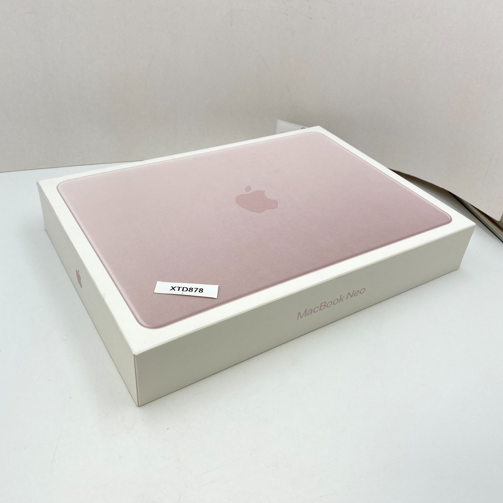 Apple MacBook Neo 13" - A18 Pro 8GB RAM 256GB SSD - Blush A3404 - NEW & SEALED