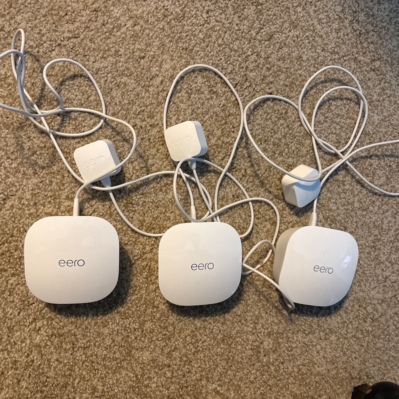 Eero (2nd Gen) Dual Band WiFI Mesh Wireless Router J010001 (3-pack Bundle)
