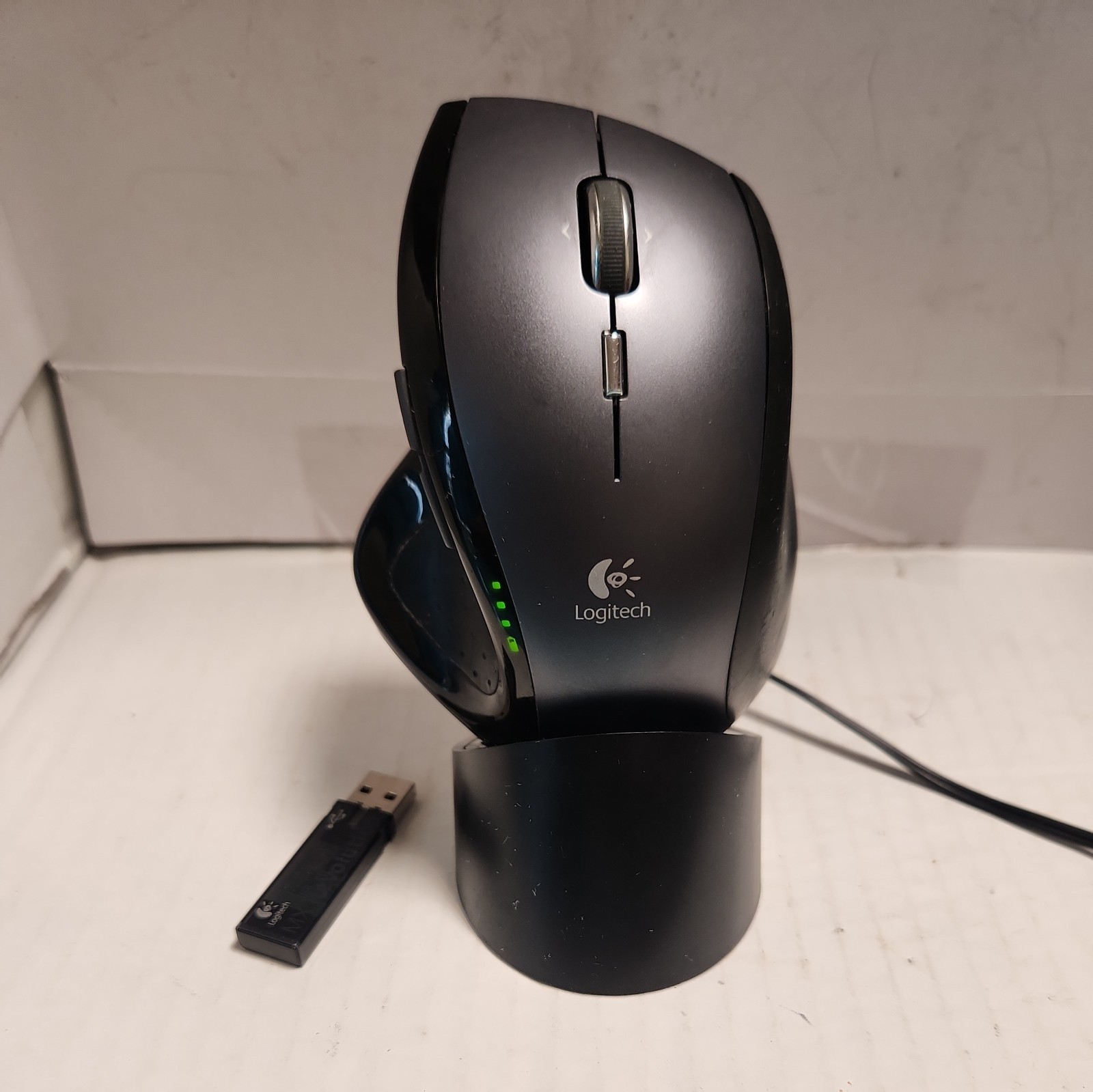 Logitech MX Revolution M-RBQ124 Wireless Laser Mouse 7-Button 800DPI Black w/USB