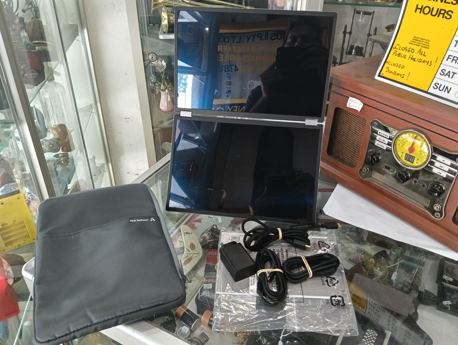 ASUS ZenScreen Duo Dual 14" OLED 360° Portable Monitor
