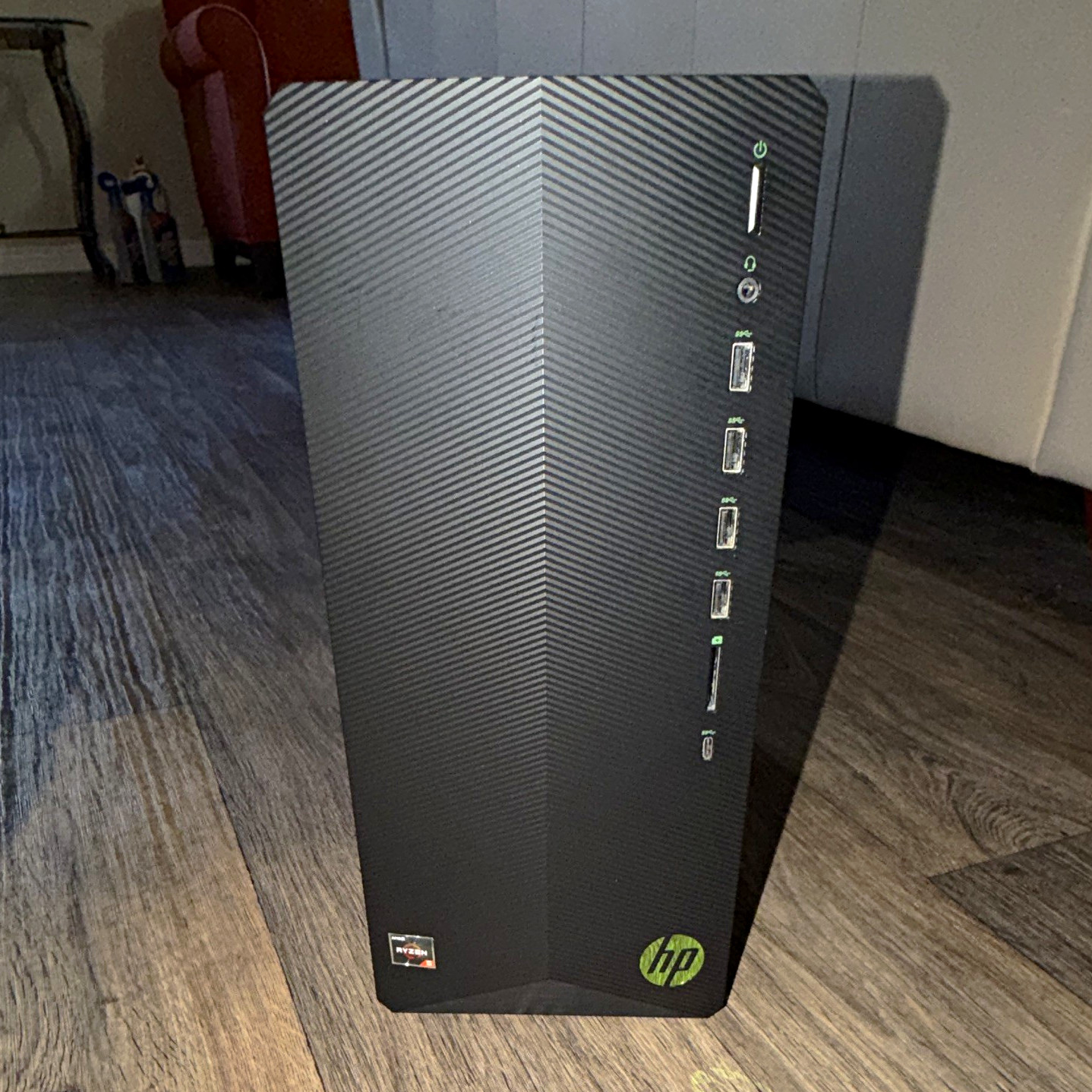 HP Pavilion Gaming Desktop Computer, AMD Ryzen 5 3500, 8GB RAM, GEFORCE 1650