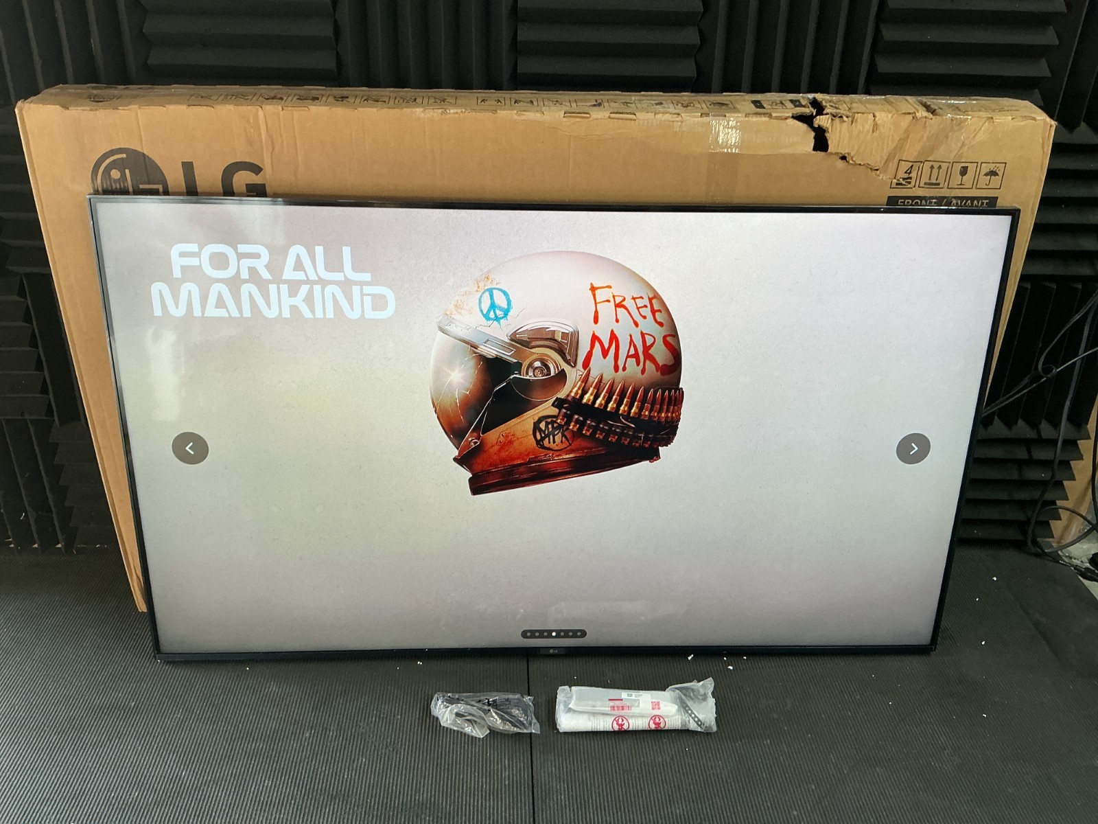 LG 65UL3J-E 65" 4K UHD LED-backlit LCD Digital Signage Display - Ashed Blue
