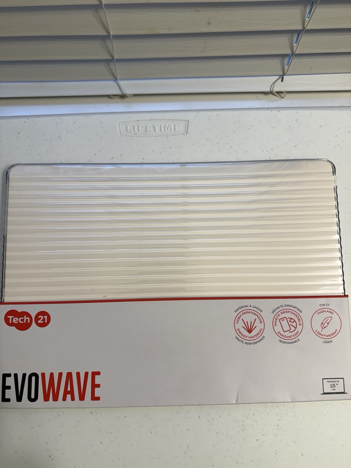 Tech21 Evo Wave case for MacBook Air 15" (2023) - Protective Hard Shell Cover - 