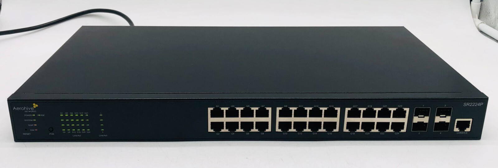 AEROHIVE AH-SR2224P 24-PORT GIGABIT ETHERNET SWITCH w/POWER CORD &VGA CABLE