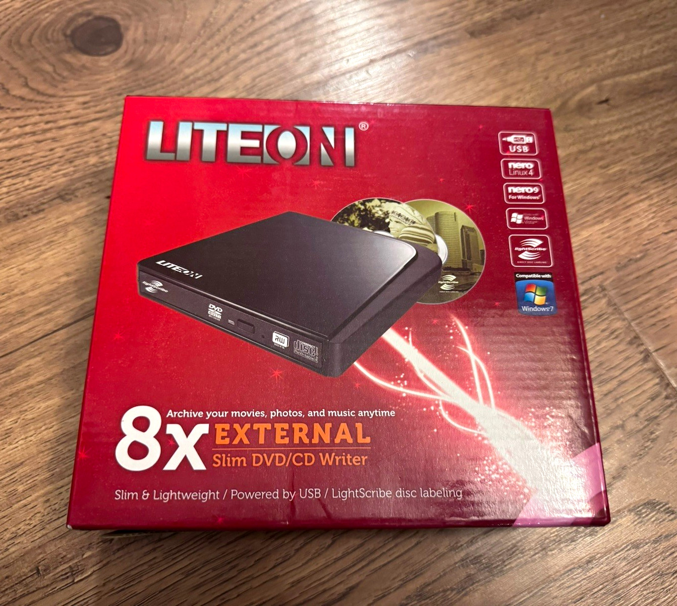 Lite-On 8x External Slim DVD/CD Writer USB-Powered LightScribe Black
