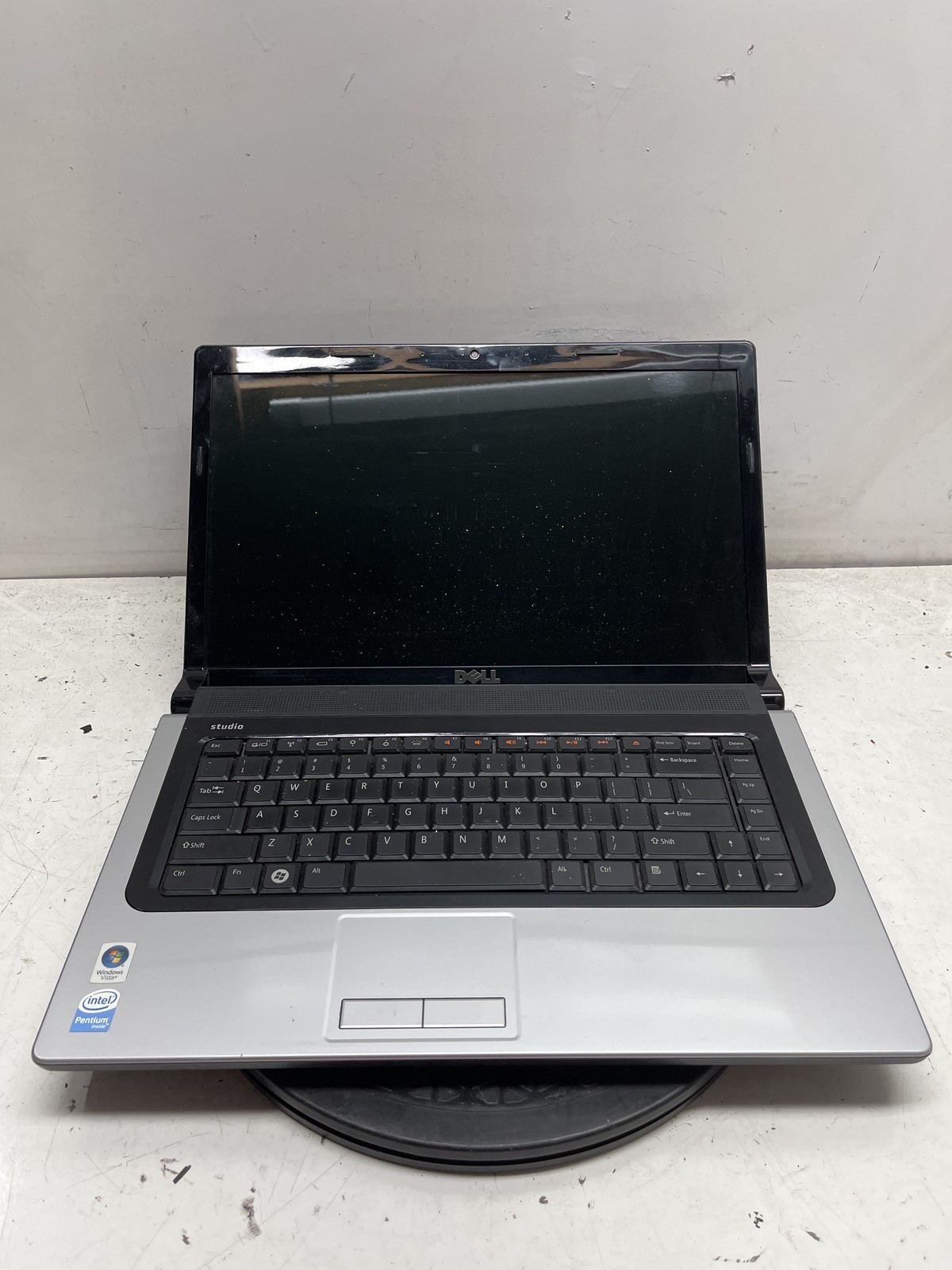 Dell Studio 1555 PP39L Intel Pentium T4200 2GHz 4GB NO HDD