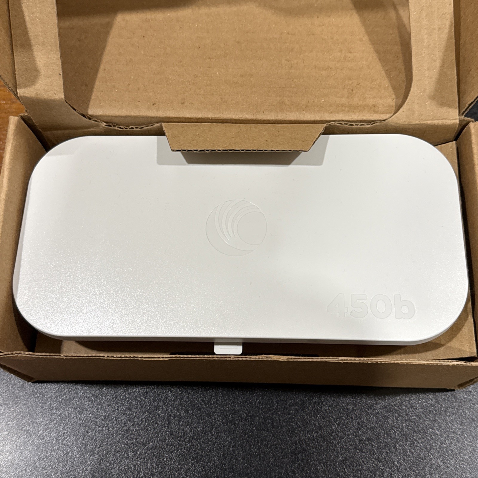 Cambium Networks C050045C011A PMP450b 5GHz SM, Integrated 17 dBi 4900-5925MHz