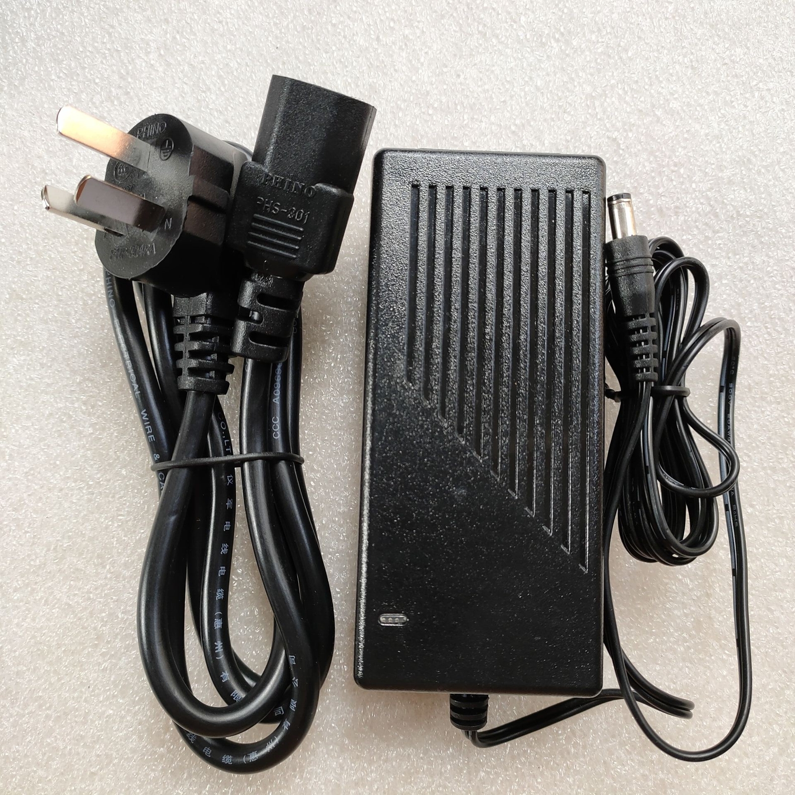 Vantec Replacement Power Adapter for 13-Port & 10-Port USB3.0 Hub