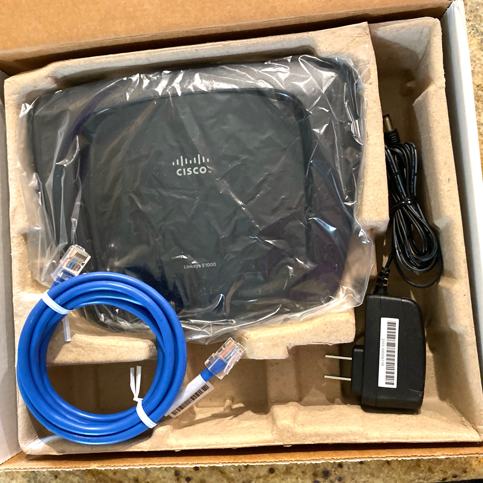 CISCO Linksys E1000 Wireless-N Router 300 Mbps 4-Port 10/100, Refurbished