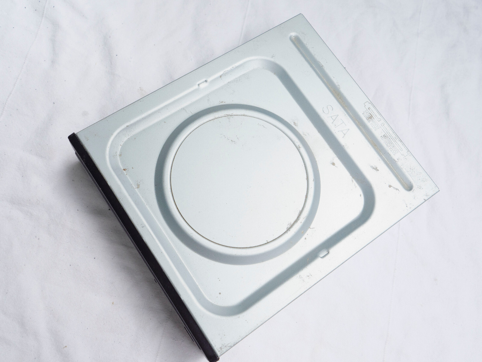 LG Internal SATA 24x DVD CD +/-R RW DL Disc Burner Re-Writer Drive