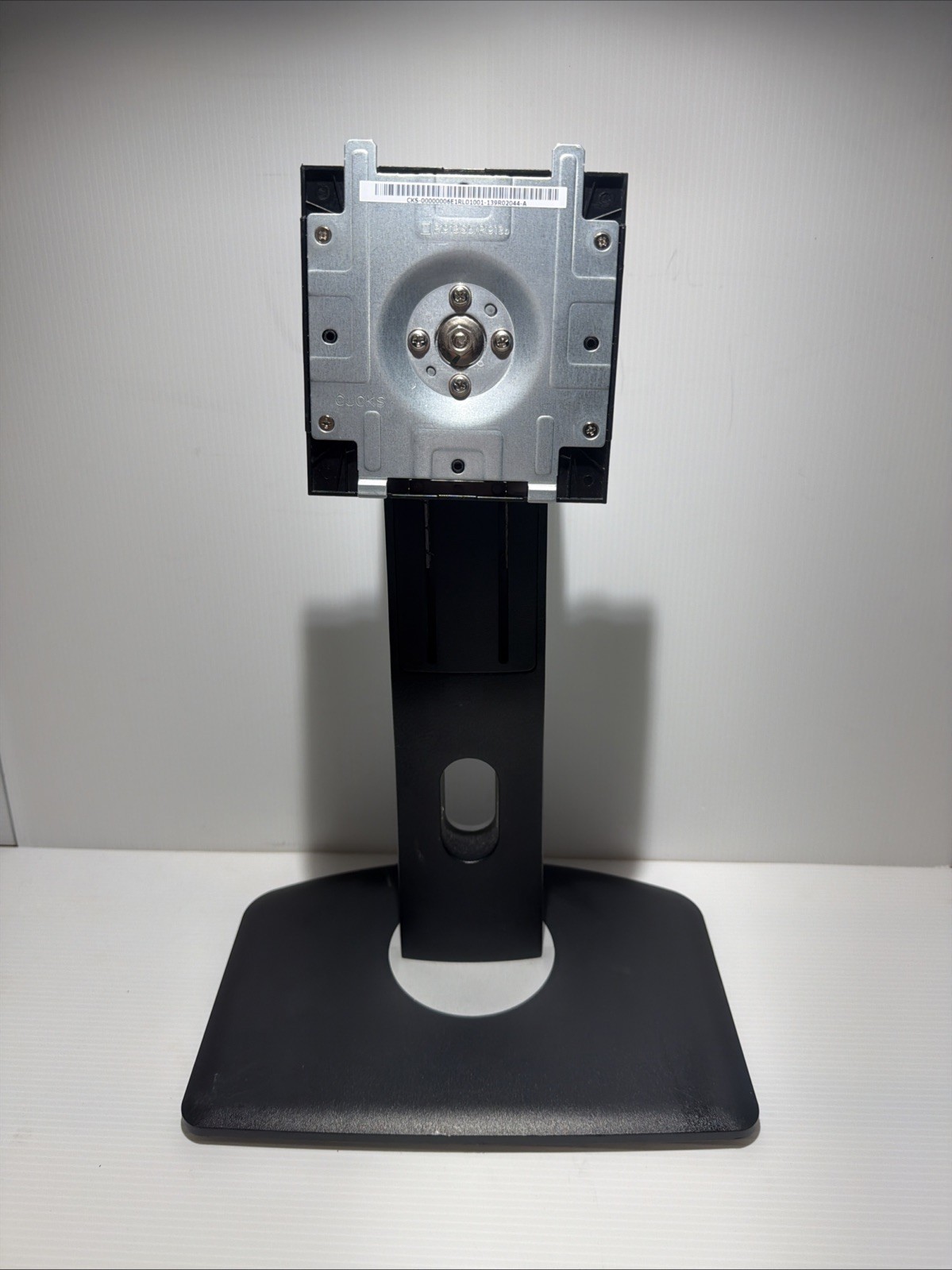 Dell P1913Sb/P1913b19" Adjustable Monitor Stand - Rotates And Tilts