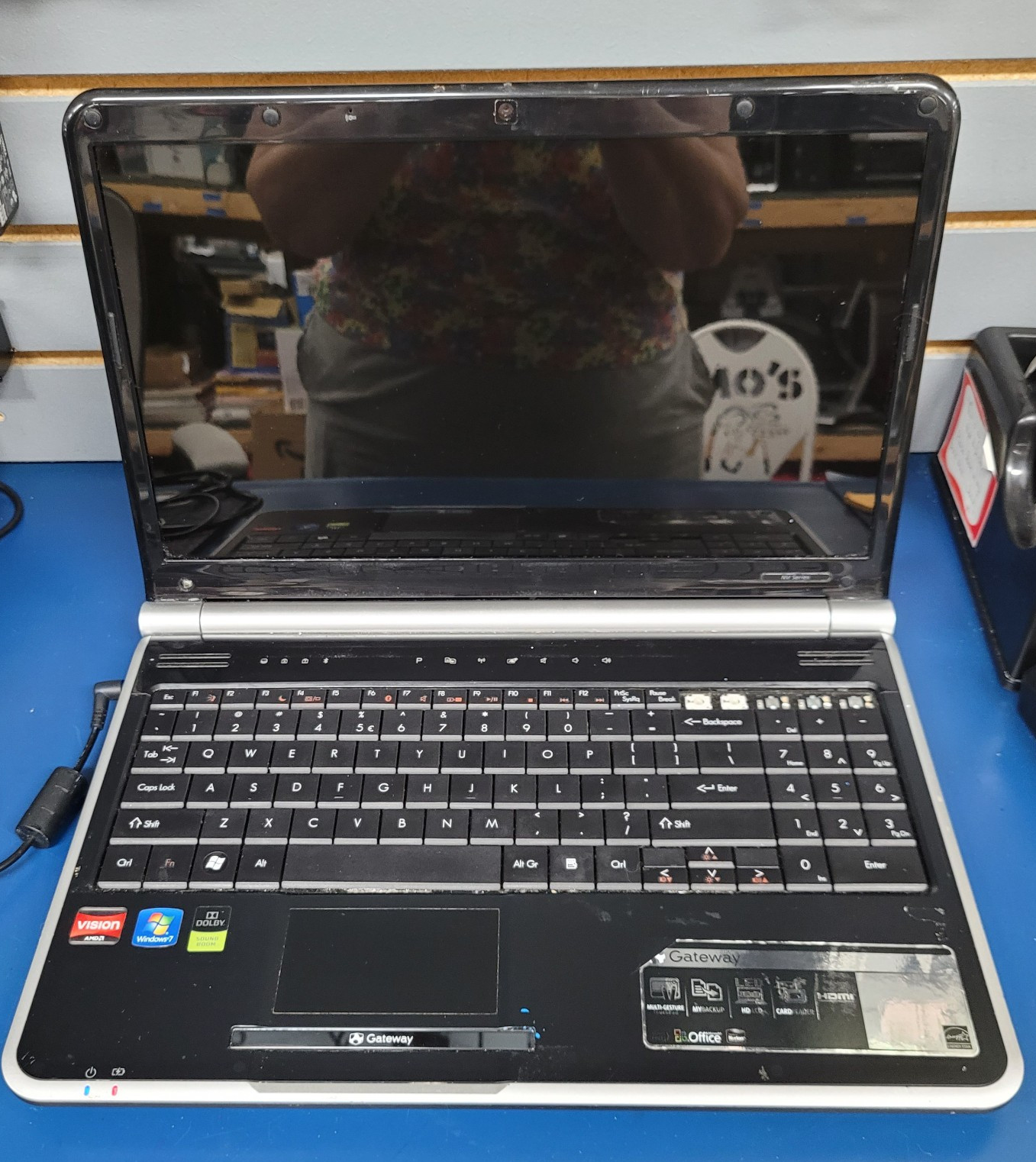 Gateway MS2285 15.6" Laptop - POWERS ON BUT DOES NOT POST - NO HDD