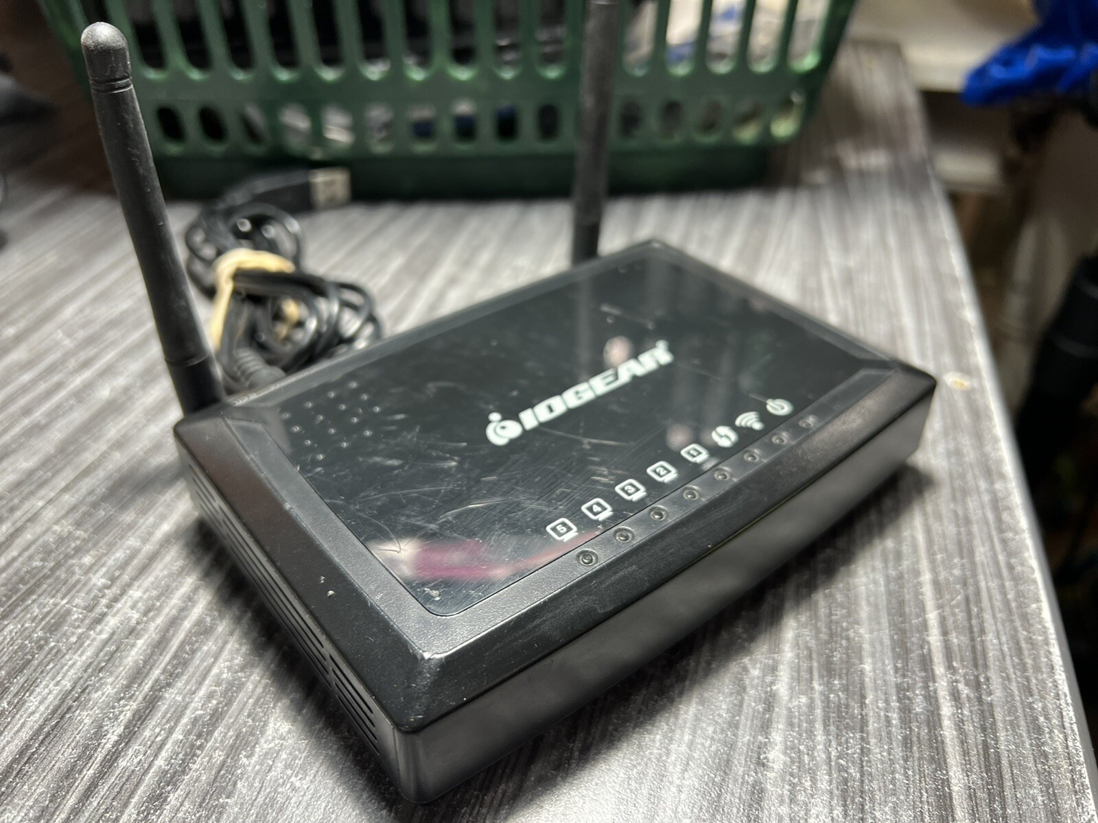IOGEAR Universal 5-Port Wi-Fi N Ethernet Hub (GWU647)