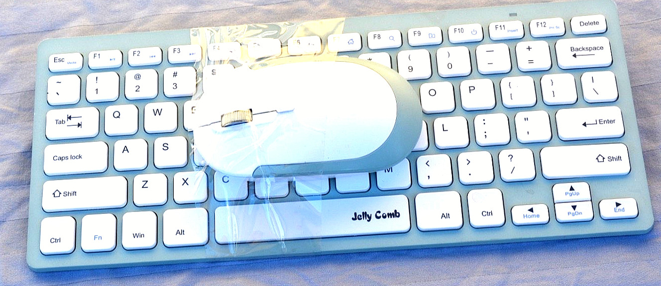 Jelly Comb Wireless 7 Color Backlit Keyboard and Mouse Combo