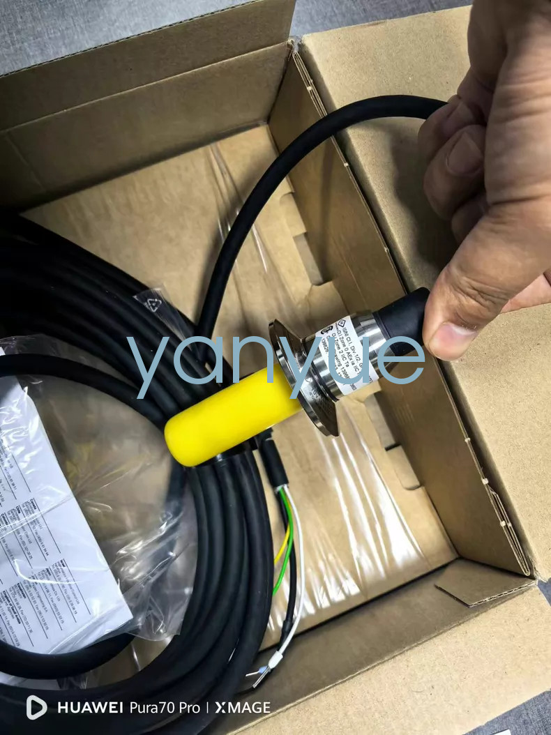 1PCS  E+H CLS16-3D2A1P electrode new via FedEx or DHL