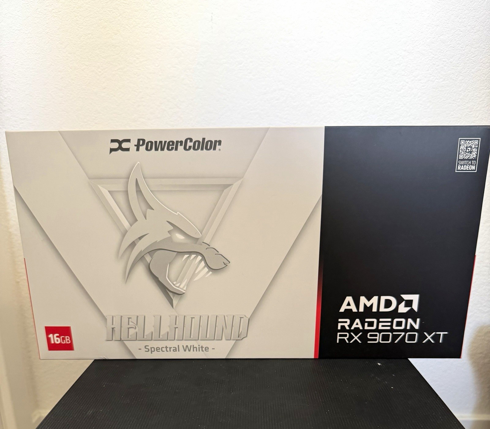 PowerColor Hellhound Spectral White RX 9070 XT 16GB GDDR6 Dual BIOS DP/HDMI
