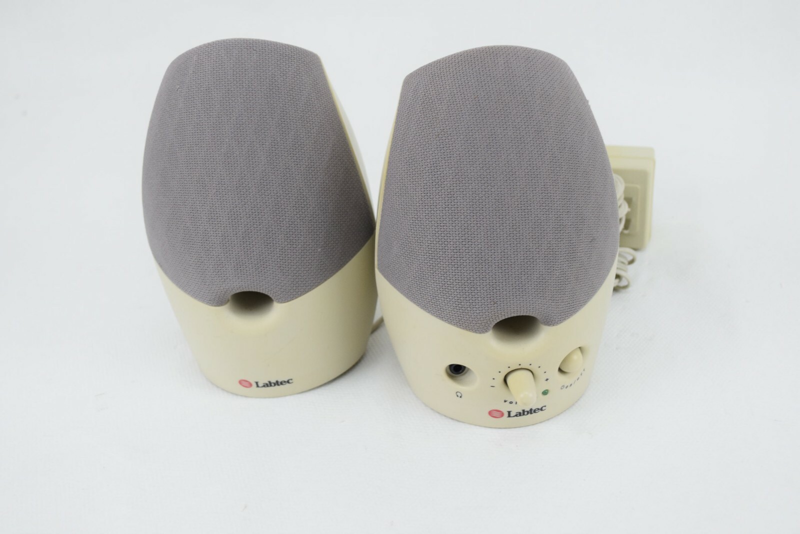 Labtec LCS-1050 Desktop Computer Speakers