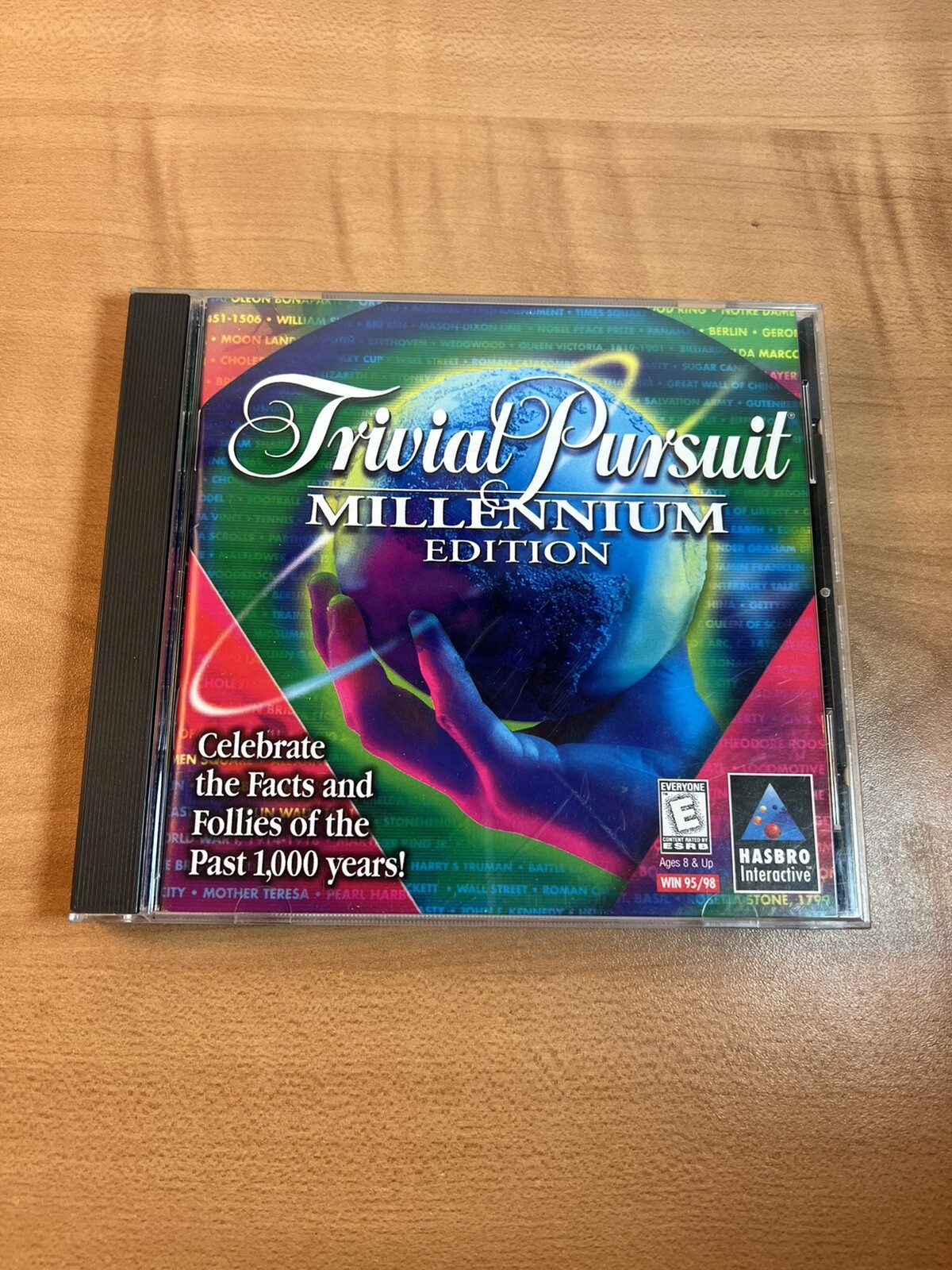 Trivial Pursuit Millennium Edition Hasbro Interactive WIN 95/98 CD ROM 1999