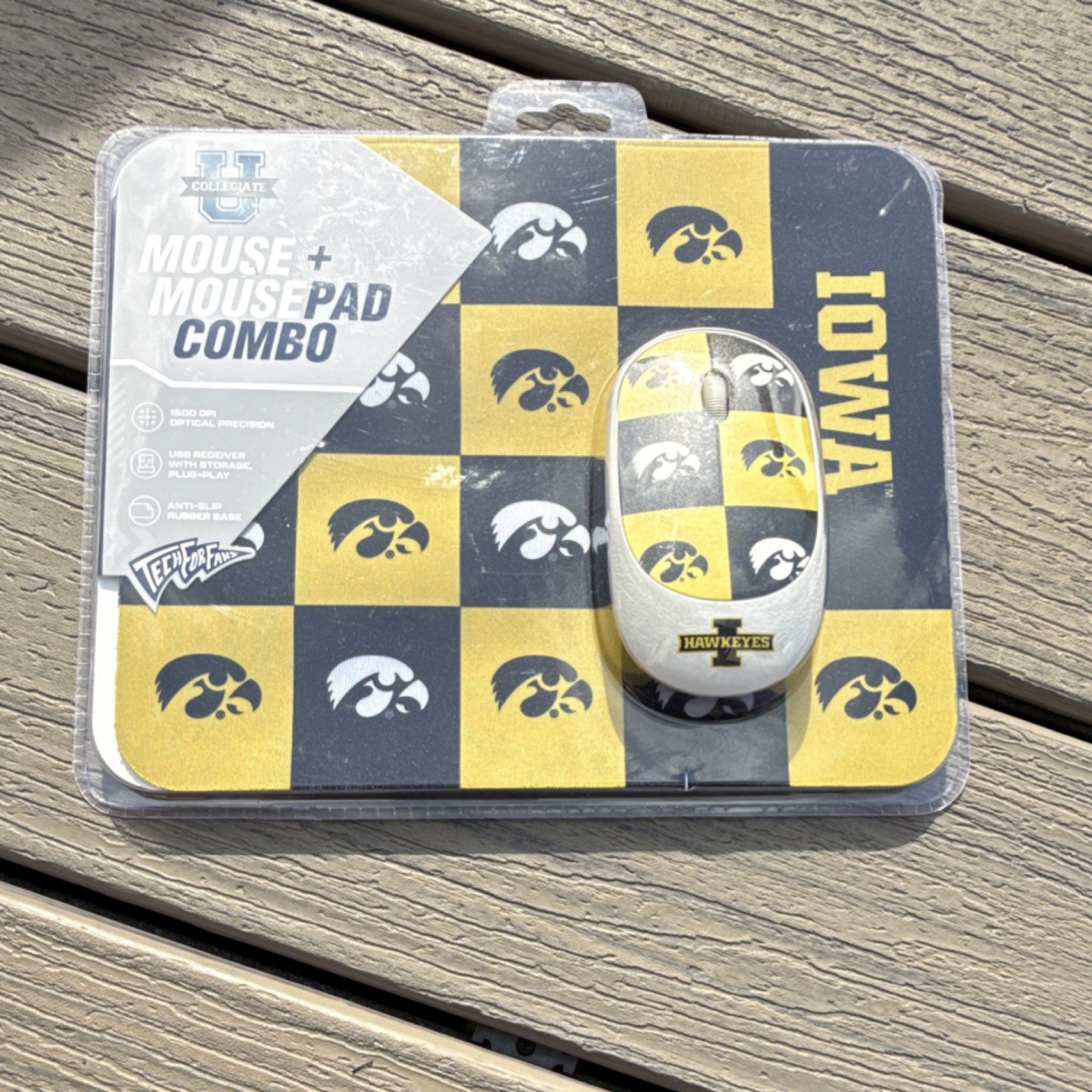 Tech for Fans Iowa Hawkeyes Wireless Mouse & Mouse Pad Combo USB Ergonomic