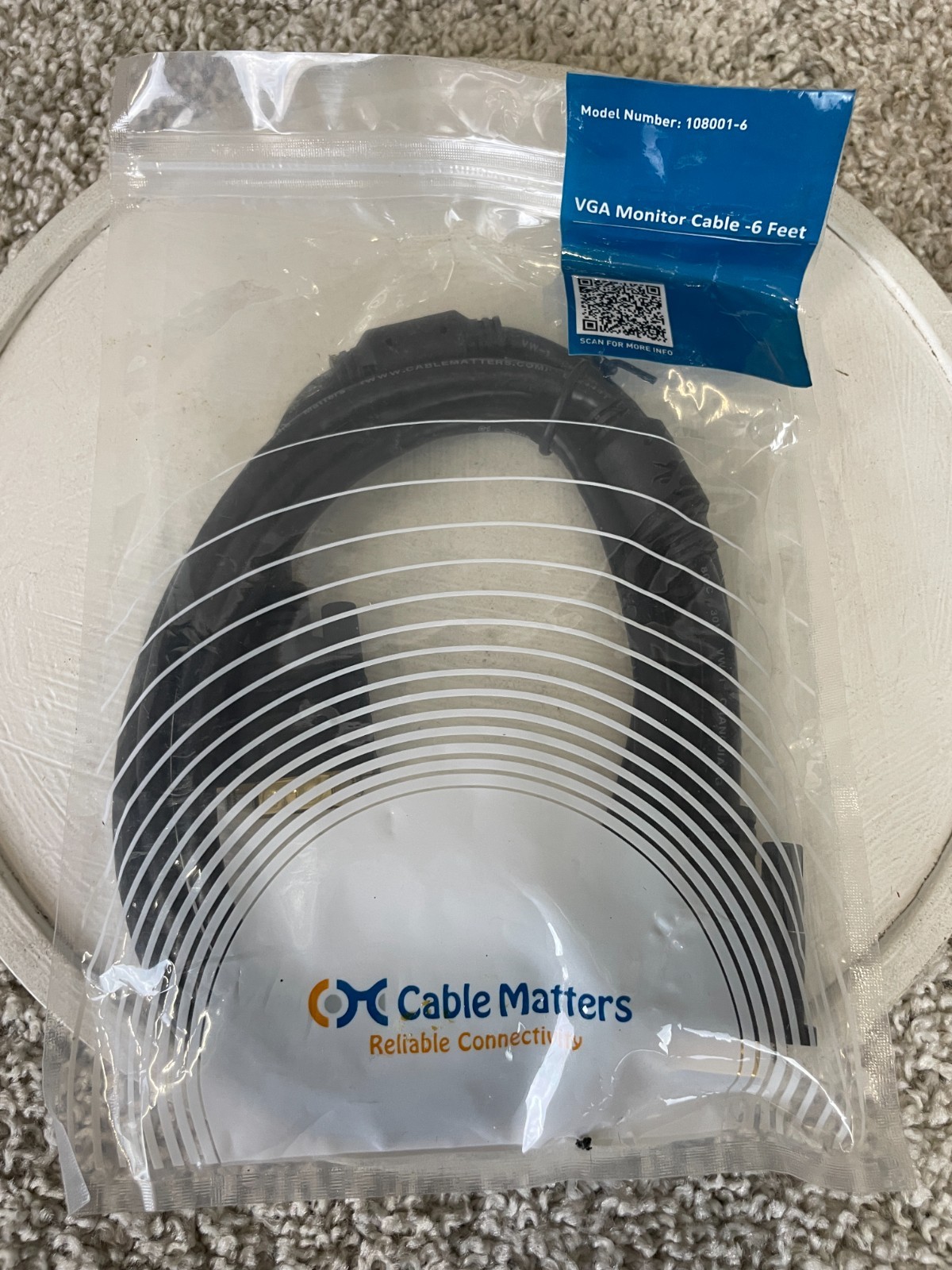 Cable Matters Model 108001-6 VGA to VGA Monitor Cable w/ Ferrites 6 Feet