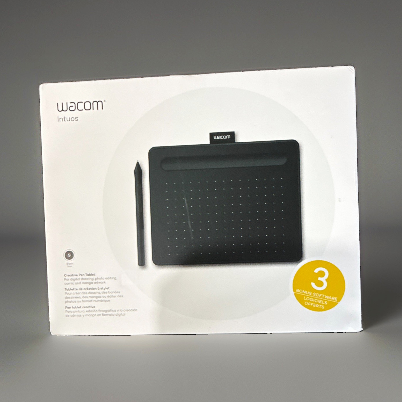 Wacom Intuos Graphics Tablet Small Black with 4K Battery-Free Pen, 4 ExpressKeys