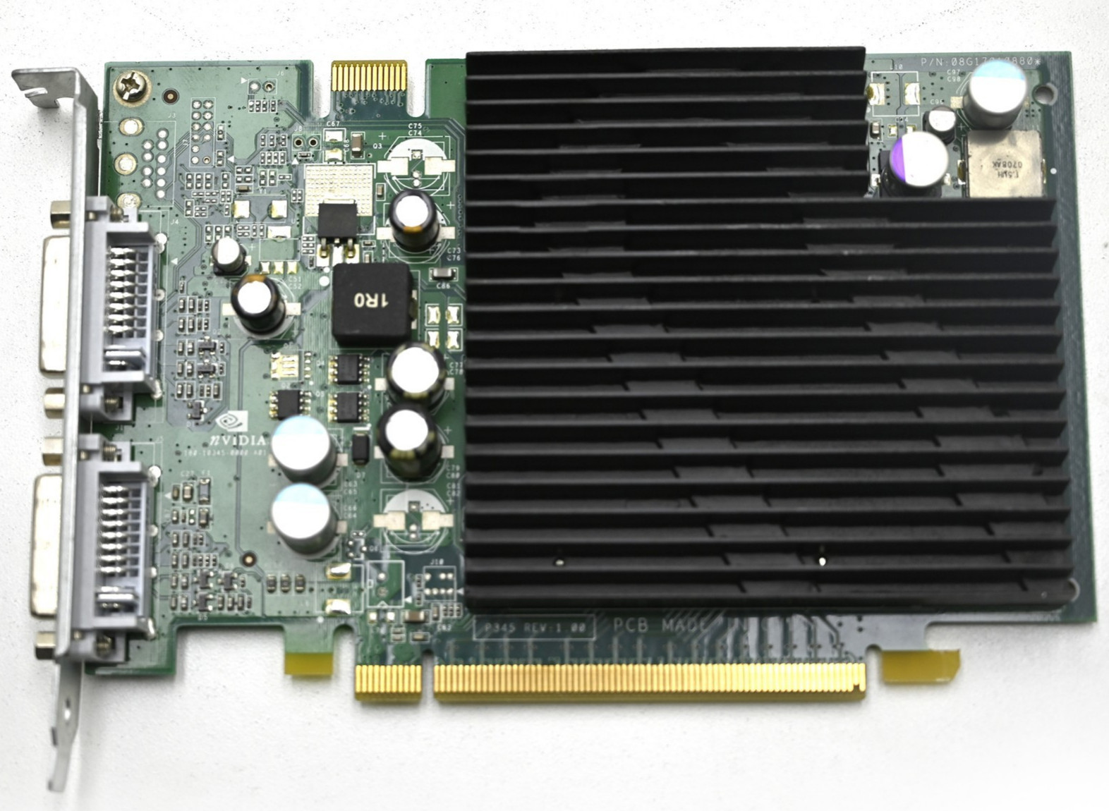 APPLE NVIDIA Model:P345 EMC: 2122 PCI-E Graphics card NVA-623-10345-0000 B