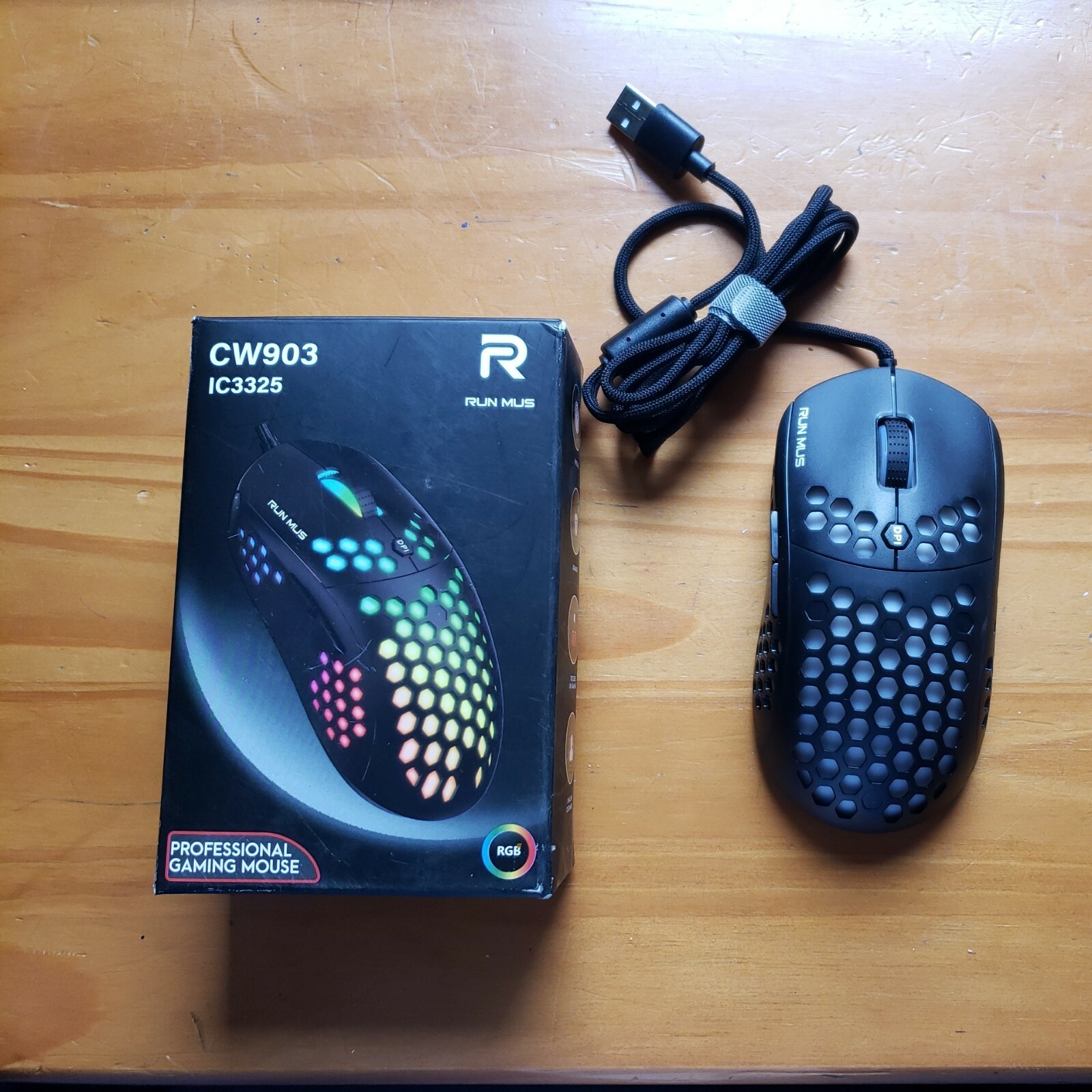Run Mus - CW903 - IC 3325- Pro Gaming Mouse with RGB - New Open Box - Tested 