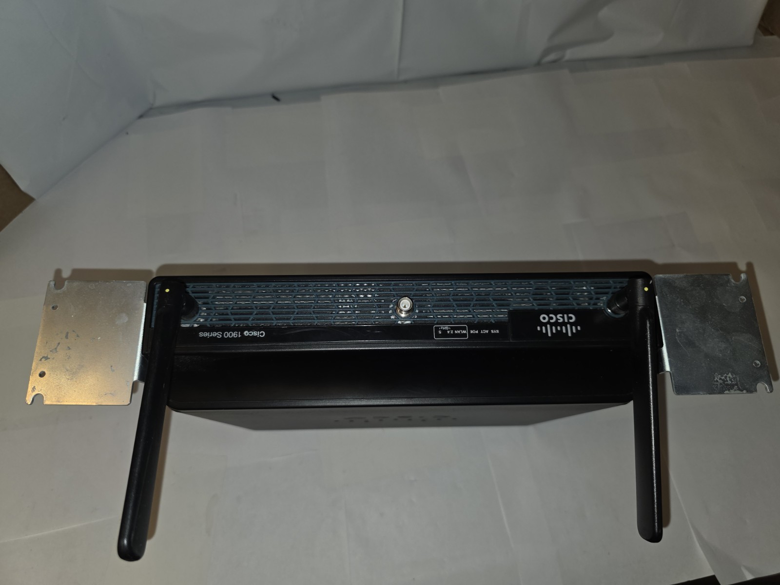 Cisco 1941W Integrated Services Router w/ Rack Mount Ears – CISCO1941W-A/K9 📡