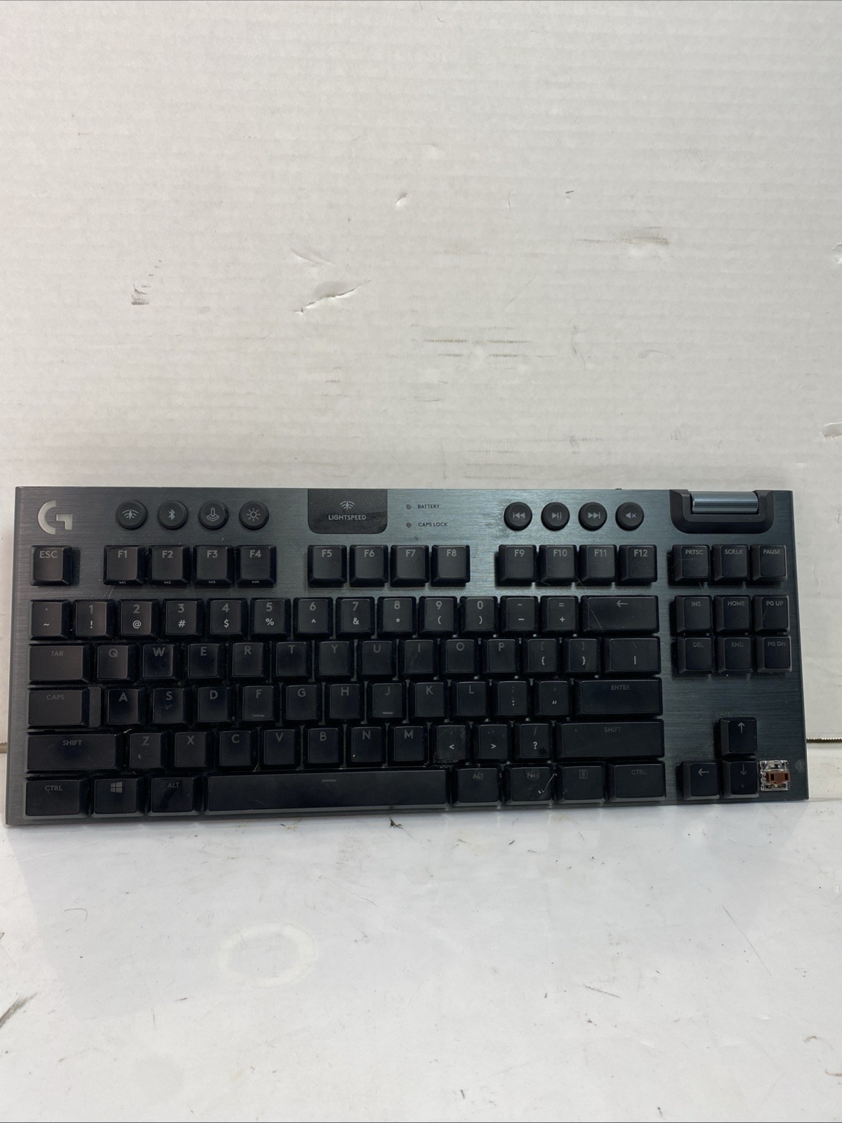 Logitech G915 X LIGHTSPEED Wireless RGB Gaming Keyboard/ MISSING ARROW KEY