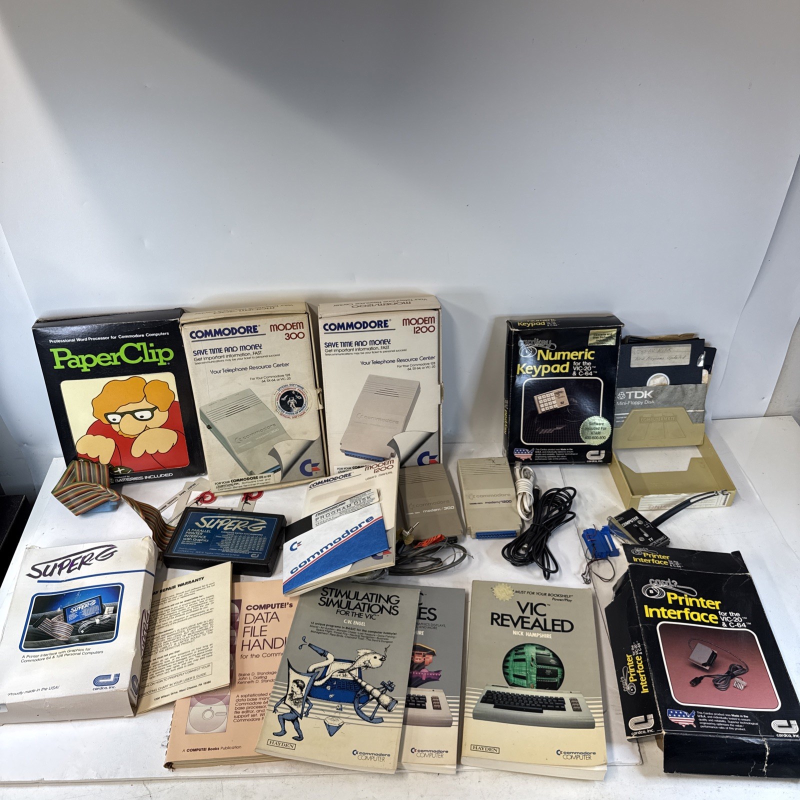 Vintage Lot Of Commodore Computer & 64 Manuals And Guides Boxes Modems As Is
