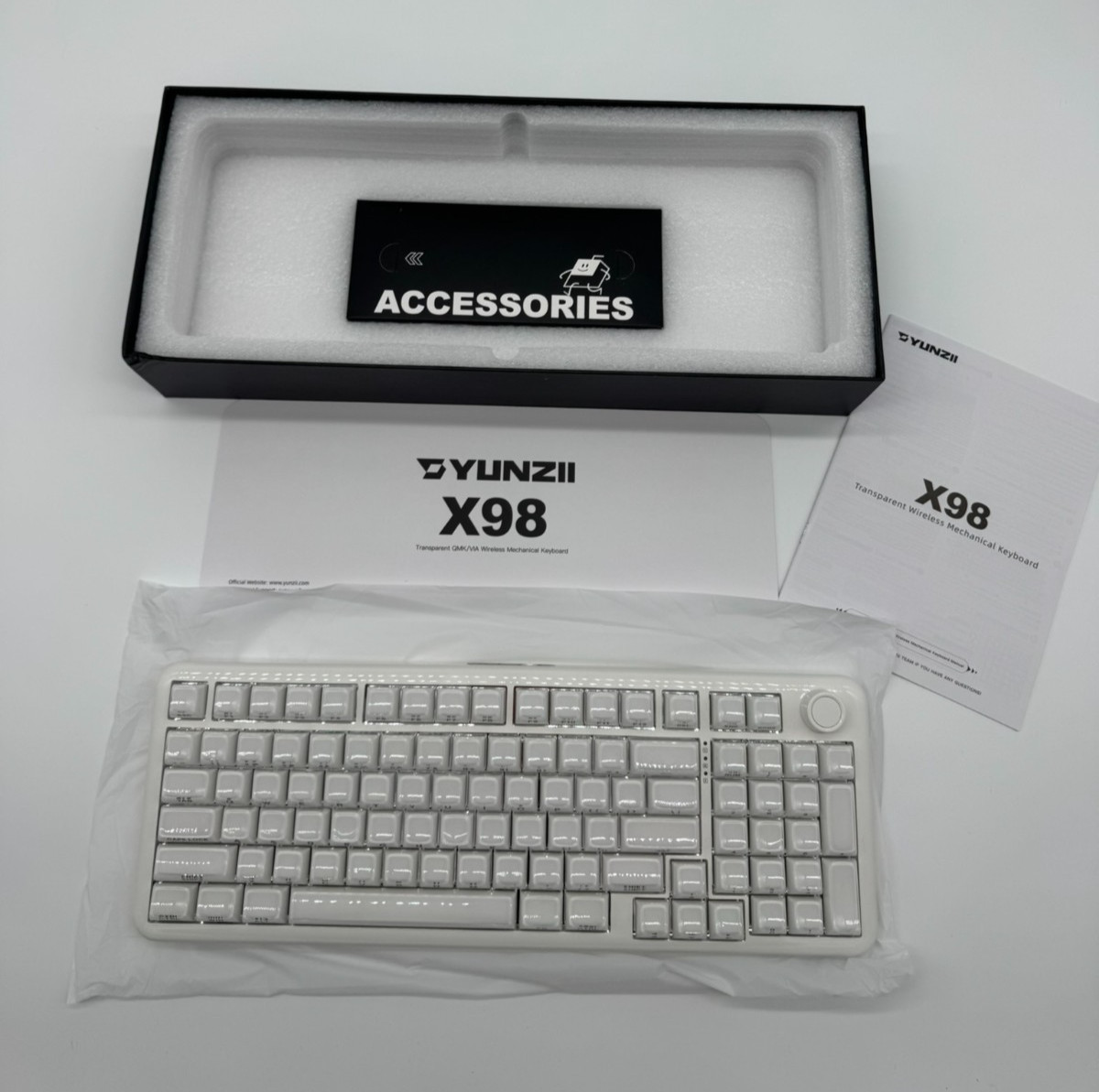 YUNZII X98 96% Wireless Hot Swap Mechanical Keyboard - White