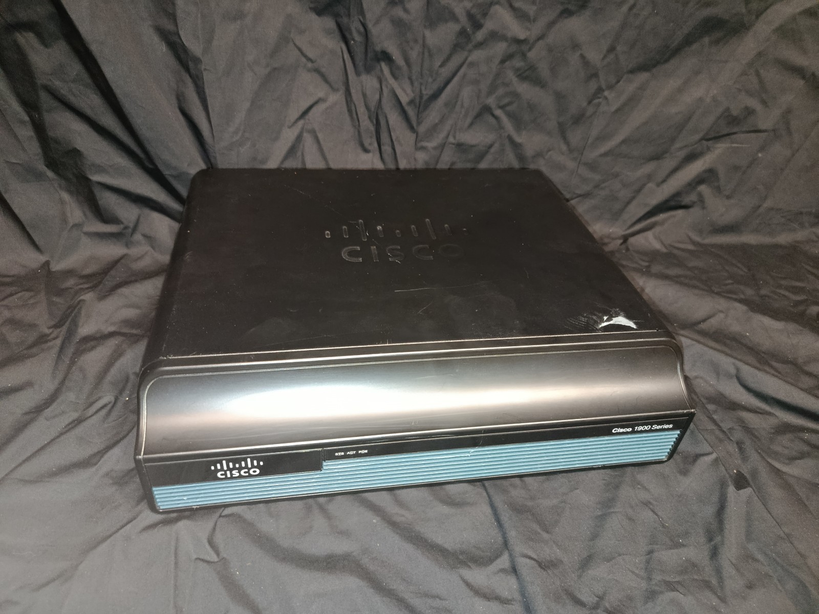 Cisco 1941 1900 Series Gigabit Router Cisco1941/K9 V04